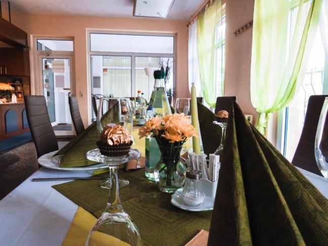 Eckartsberga Hotel Am Markt מראה חיצוני תמונה