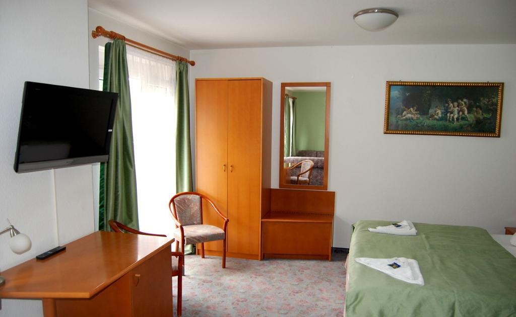 Eckartsberga Hotel Am Markt מראה חיצוני תמונה