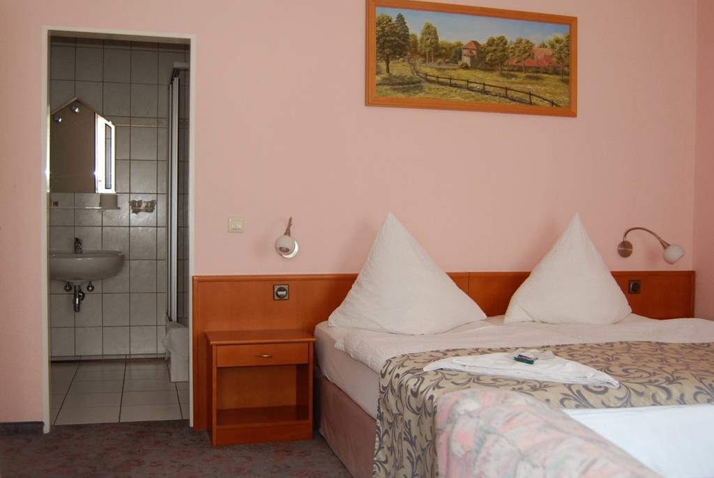 Eckartsberga Hotel Am Markt מראה חיצוני תמונה