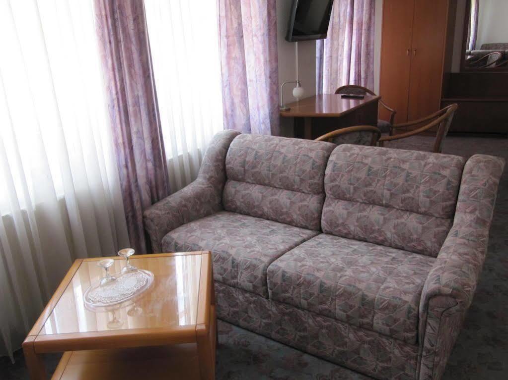 Eckartsberga Hotel Am Markt מראה חיצוני תמונה
