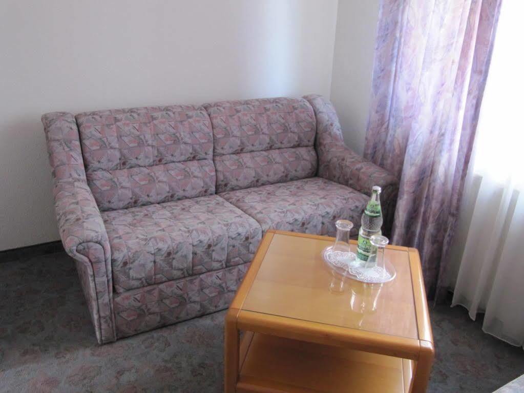 Eckartsberga Hotel Am Markt מראה חיצוני תמונה