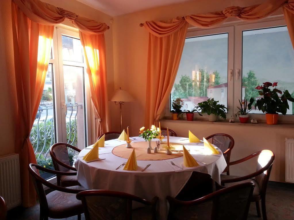 Eckartsberga Hotel Am Markt מראה חיצוני תמונה